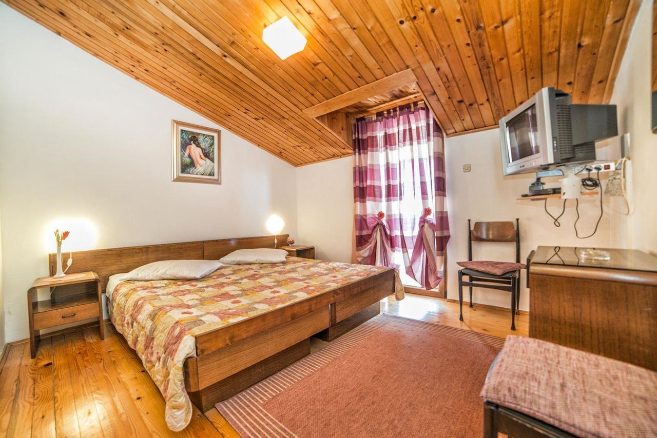 Apartments And Rooms Ana Pomer 217 Extérieur photo